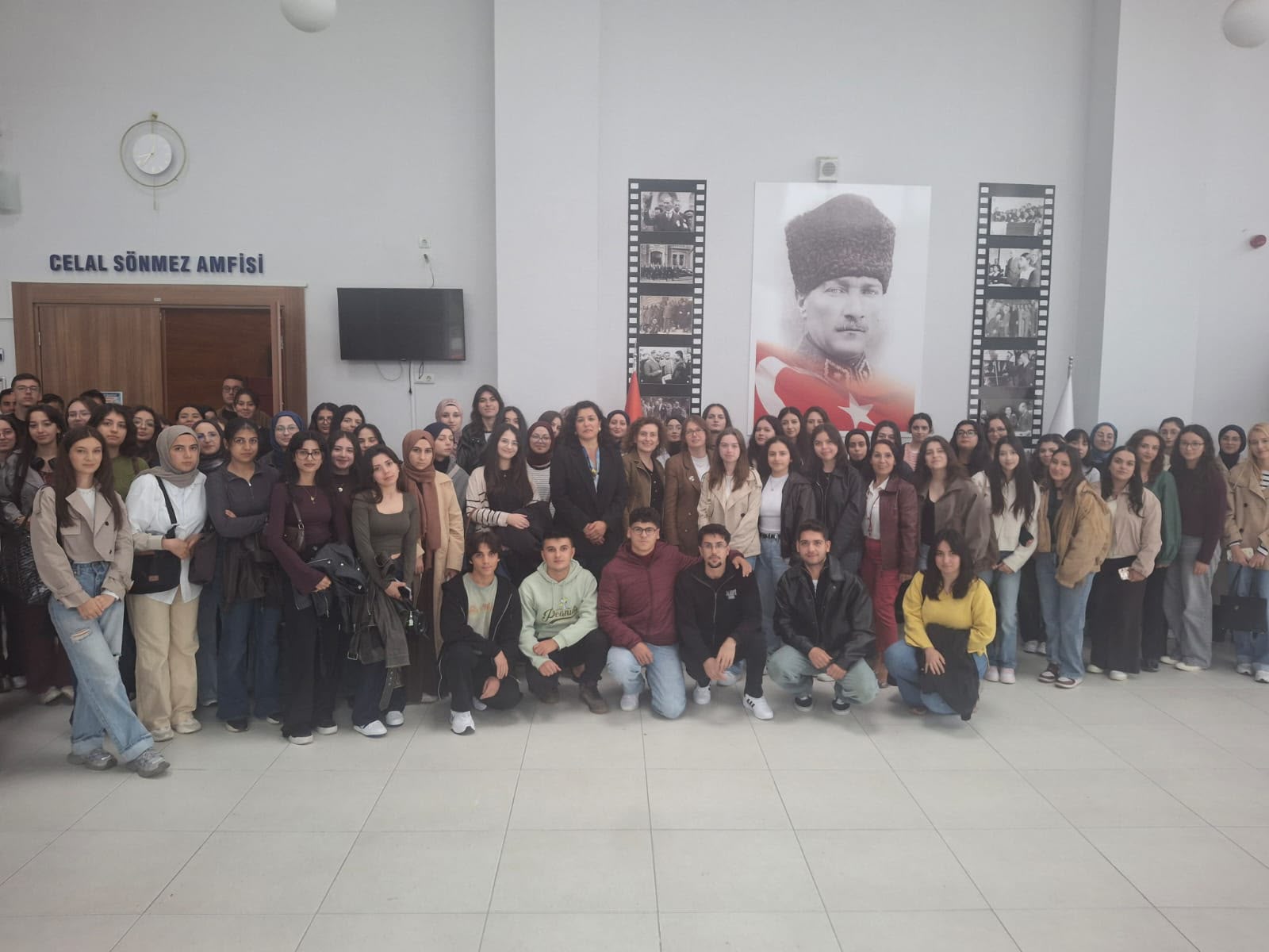 2026-2027 EĞİTİM-ÖĞRETİM YILINDA HEMŞİRELİK BÖLÜMÜNE YENİ BAŞLAYAN ÖĞRENCİLERİN ORYANTASYON EĞİTİMİ TAMAMLANDI.